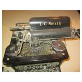 Vintage LC Smith Manual typewriter... Vintage LC Smith Manual typewriter...