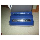 Oreck commercial vacuum. cleaner... Oreck commercial vacuum. cleaner...