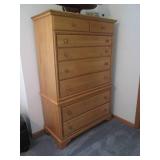 Approx 60in tall light wood 8 drawe... Approx 60in tall light wood 8 drawe...
