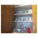 Gibson China cups, glass Pyrex bowl... Gibson China cups, glass Pyrex bowl...