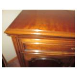 Quality all wood cabinet with foldi... Quality all wood cabinet with foldi...