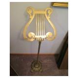 Nice metal decorative music stand... Nice metal decorative music stand...