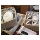 Fine china in zippered storage cont... Fine china in zippered storage cont...
