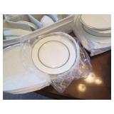 Set of Fukagawa and Bone china in z... Set of Fukagawa and Bone china in z...