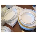 Set of Fukagawa and Bone china in z... Set of Fukagawa and Bone china in z...