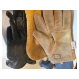 Lot of gloves, shoe care products y... Lot of gloves, shoe care products y...