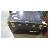 Large Black Hartmann Trunk (25.5" x 39" x 22") Large Black Hartmann Trunk (25.5" x 39" x 22")