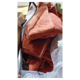 Pillows, Twin Sheets, Towels and Bathroom Set Pillows, Twin Sheets, Towels and Bathroom Set