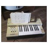 Vintage Magnus Major electric organ...