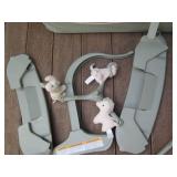 Graco pack-and-play in travel carri...