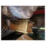 Assortment of vintage lamps to brig...