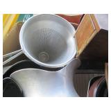 Collection of vintage Cookware, met...