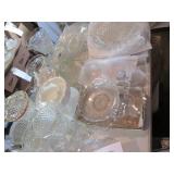 Fine variety of vintage glassware i...
