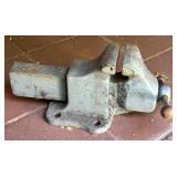 Reed No 104 1/2R Bench Vise / Heavy Duty Tool