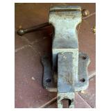 Reed No 104 1/2R Bench Vise / Heavy Duty Tool