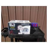 Iron Horse 5 gal portable air tank. New in box. As shown. Iron Horse 5 gal portable air tank. New in box. As shown.