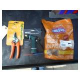 Kingsford seasoning, shears & sprayer. As shown. Kingsford seasoning, shears & sprayer. As shown.