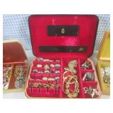 (BS) Assorted Fashion Jewelry... (BS) Assorted Fashion Jewelry...