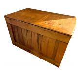 Wooden Storage Chest with Lift-Top Lid Wooden Storage Chest with Lift-Top Lid