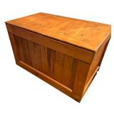 Wooden Storage Chest with Lift-Top Lid Wooden Storage Chest with Lift-Top Lid