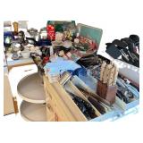 Large Lot of Kitchen Utensils, Cutlery, Cookware and Gadgets Large Lot of Kitchen Utensils, Cutlery, Cookware and Gadgets