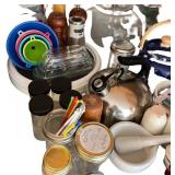 Large Lot of Kitchen Utensils, Cutlery, Cookware and Gadgets Large Lot of Kitchen Utensils, Cutlery, Cookware and Gadgets