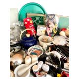 Large Lot of Kitchen Utensils, Cutlery, Cookware and Gadgets Large Lot of Kitchen Utensils, Cutlery, Cookware and Gadgets