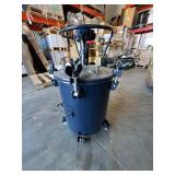 10 Gallon Portable Pressure Pot 10 Gallon Portable Pressure Pot