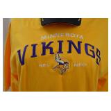 Minnesota Vikings Shirt XL, Cap, and Scarf Set NFL Licensed Minnesota Vikings Shirt XL, Cap, and Scarf Set NFL Licensed