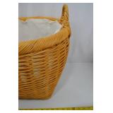 Set of 4 Wicker Storage Baskets with Fabric Liners Set of 4 Wicker Storage Baskets with Fabric Liners