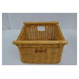 Set of 4 Wicker Storage Baskets with Fabric Liners Set of 4 Wicker Storage Baskets with Fabric Liners