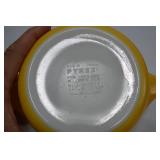 Vintage Pyrex 472-B 750ml Yellow Floral Mixing Bowl Vintage Pyrex 472-B 750ml Yellow Floral Mixing Bowl