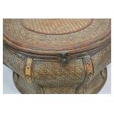 Antique Asian Woven Bamboo Storage Basket with Lid Antique Asian Woven Bamboo Storage Basket with Lid