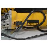 DeWalt DWE4011 4-1/2 in Angle Grinder 7A with Box DeWalt DWE4011 4-1/2 in Angle Grinder 7A with Box