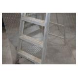 Werner 6 ft Aluminum Step Ladder, Model 376, 250 lb Duty Rating Werner 6 ft Aluminum Step Ladder, Model 376, 250 lb Duty Rating