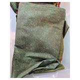 Christmas Quilting Fabric Pieces and Quilt Patterns Set