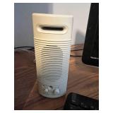 HP w1907 19-Inch Monitor with Keyboard, Mouse, and Stereo Speakers