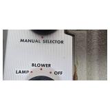 Revere Model P-888 Automatic Slide Projector with Case