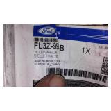 Run - Door Glass 2016-2017 Ford (2)  and Assorted Pieces Run - Door Glass 2016-2017 Ford (2)  and Assorted Pieces