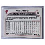 Bryce Harper 2022 Topps Chrome Refractor #220 - Philadelphia Phillies Baseball Card Bryce Harper 2022 Topps Chrome Refractor #220 - Philadelphia Phillies Baseball Card