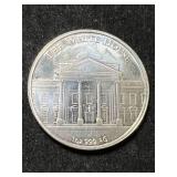 1 TROY OZ .999 FINE SILVER DONALD TRUMP ROUND