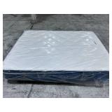 Stearns & Foster Studio Collection Medium Firm Queen Mattress — NO RESERVE