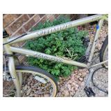 Specialized Hard Rock Mens Bicycle with Pump