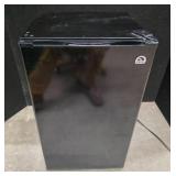 Igloo refrigerator, model FR326M-D-BLACK
