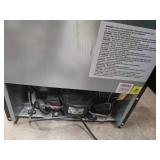Igloo refrigerator, model FR326M-D-BLACK