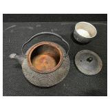 Black cast-Iron Japanese Tea Kettle