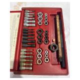 Mac Tools TRCOMBO 40-Piece Rethreading Set with Case Mac Tools TRCOMBO 40-Piece Rethreading Set with Case