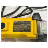 DeWalt DW849 Sander Polisher With Accessories And Carry Bag DeWalt DW849 Sander Polisher With Accessories And Carry Bag