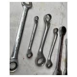 Six Combination Wrenches Including Ratcheting Mechanism Six Combination Wrenches Including Ratcheting Mechanism