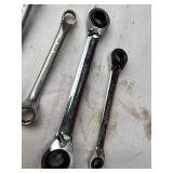 Six Combination Wrenches Including Ratcheting Mechanism Six Combination Wrenches Including Ratcheting Mechanism